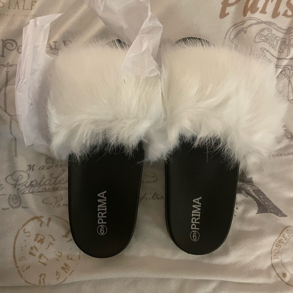 Women's Black and White Fur Slides